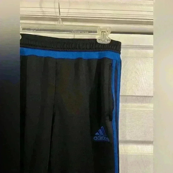 Adidas sweatpants size Medium - Picture 4 of 10